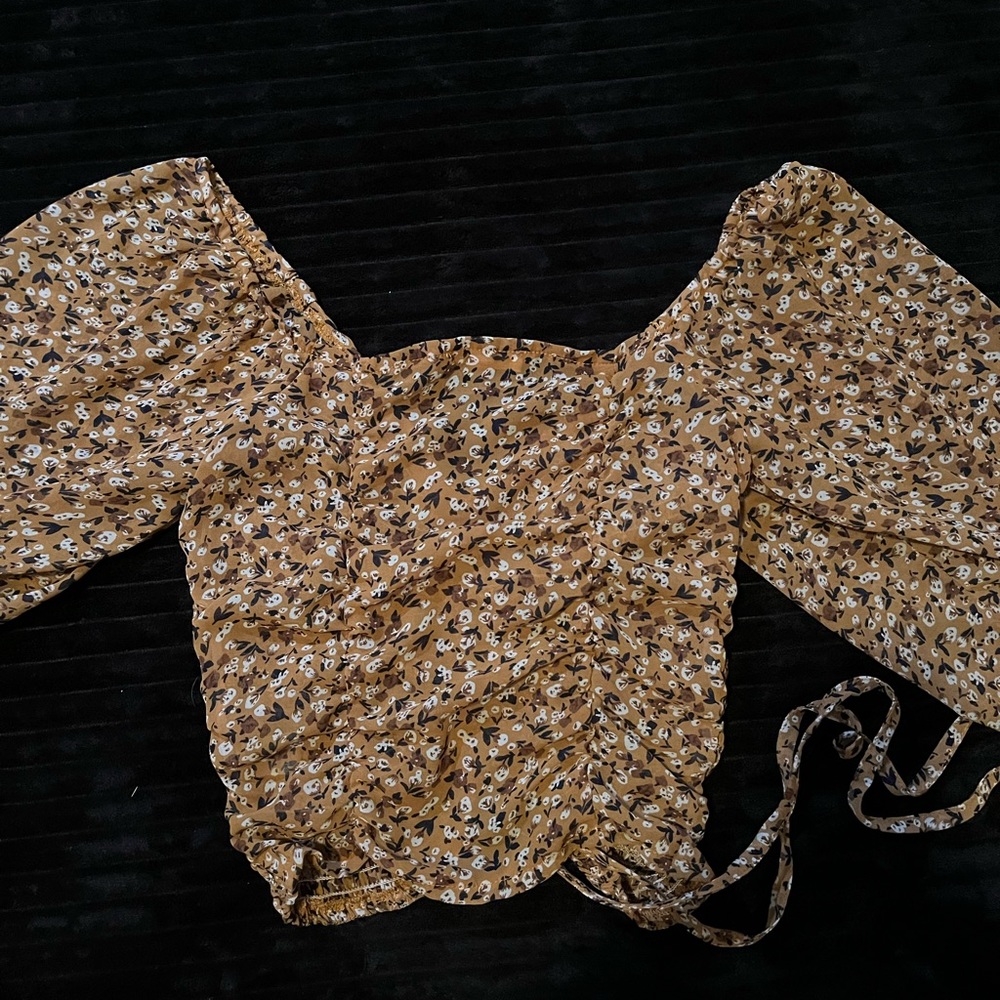 puff sleeve top with ties